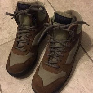 Hiking Boots By, Merrell Lady Placer size 7.5